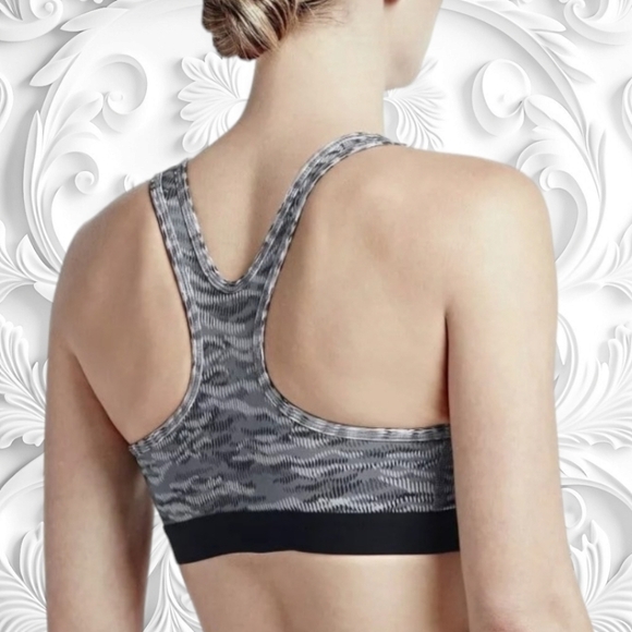 Nike PRO CLASSIC Pad RFLCT Dri-Fit Bra Size Medium NWOT - Picture 2 of 6